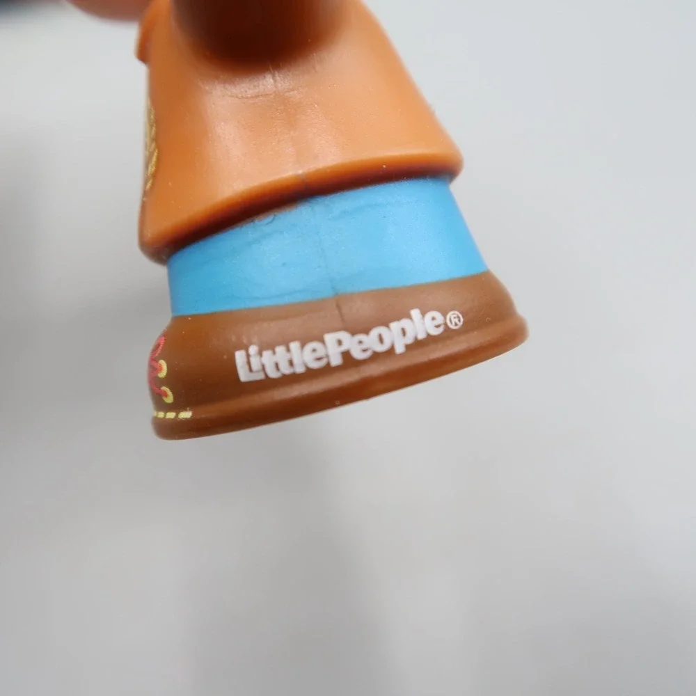 Lot Of 4 Fisher Price Little People‎ Piolet Target Guy Wheelchair Boy Cowboy
